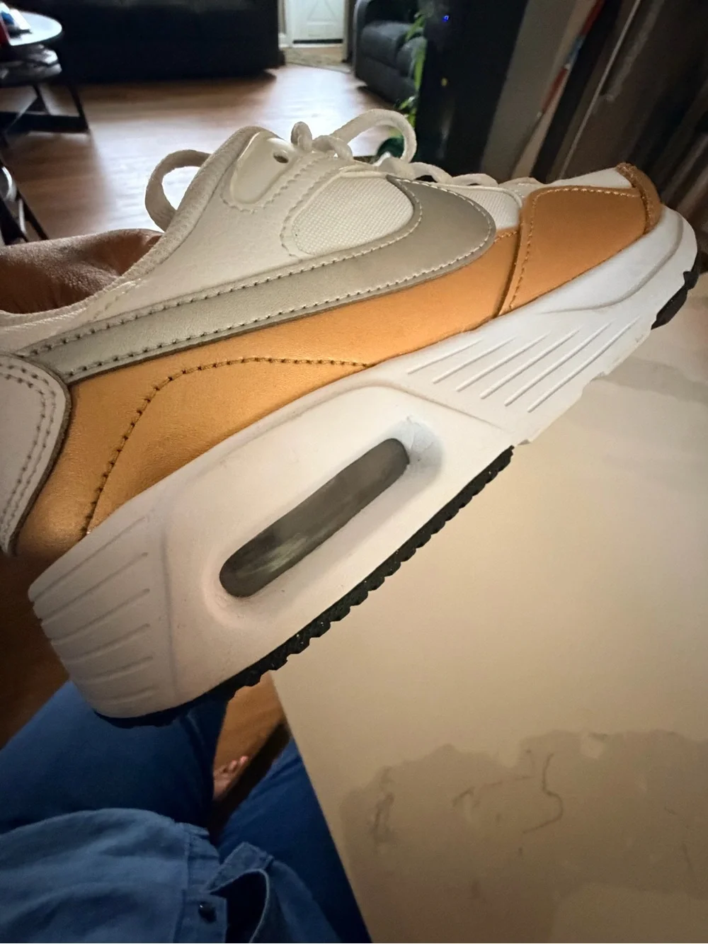 Nike Men's White and Tan Low-Top Sneakers